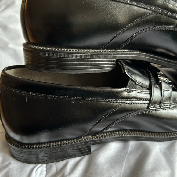 Florsheim men memory foam black size 12D shoes